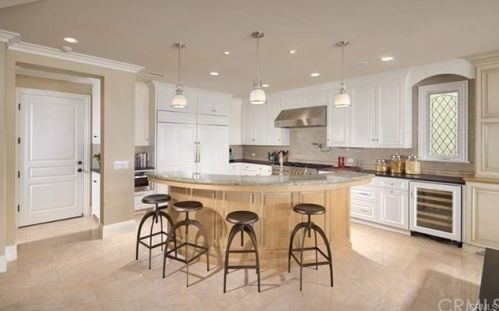 7304 Oceanfront, Newport Beach CA  92663-1727 exterior