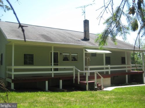 960 Mountain Rd, Siddonsburg PA  17019-9701 exterior