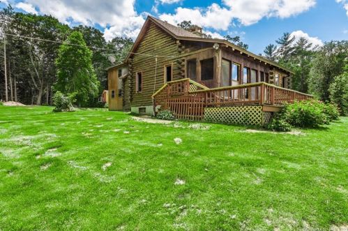 38 Hall Rd, Eastford, CT 06242-3328