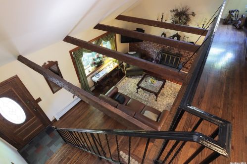 107 Scudder Pl, Northport NY  11768-3027 exterior