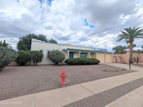 381 Las Milpas, Green Valley, AZ 85614-2915