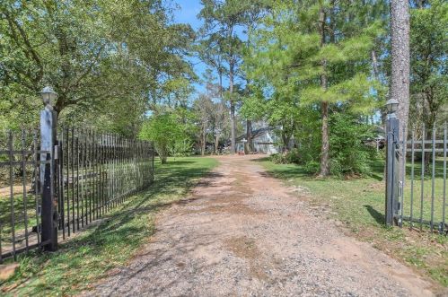14510 Decker Dr, Magnolia, TX 77355-3869