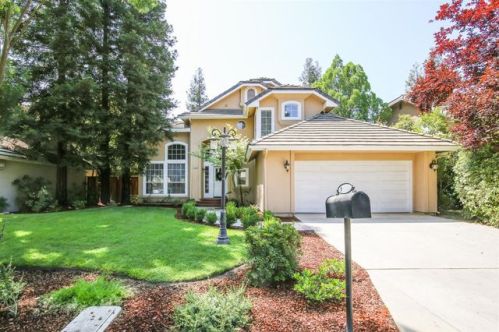 1225 La France Dr, Fresno, CA 93720-4014