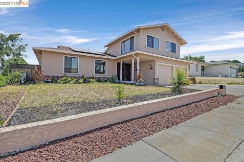 4369 Hillview Dr, West Pittsburg CA  94565-6071 exterior