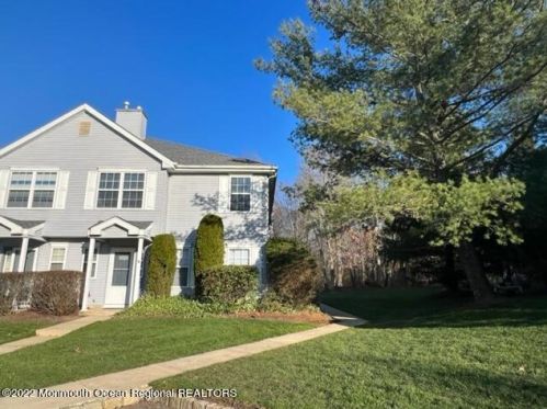 1053 Tarragon Ct, Morganville, NJ 07751-1806