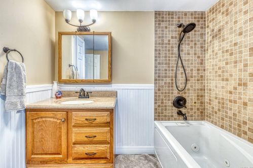 442 Deep Hole Rd, Baiting Hollow NY  11933-1455 exterior