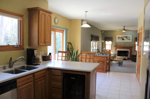 11597 14 Ave, Kenosha WI 53140-2281 exterior