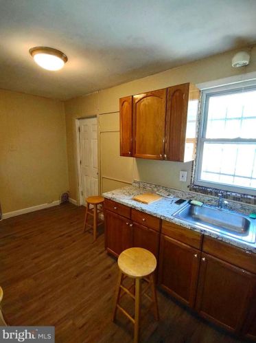 630 Cherry St, Norristown PA 19401-3802 exterior