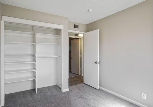 2353 Ln Loma Dr, Rancho Cordova CA 95670-3166 exterior