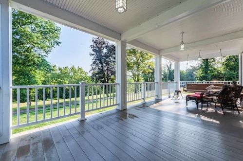 2411 Ridge Blvd, South Connellsville, PA 15425-1551