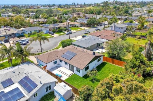 1442 Burroughs St, Oceanside CA  92054-5431 exterior