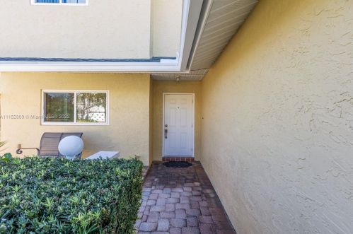 9920 12 St, Hollywood FL 33026-4359 exterior