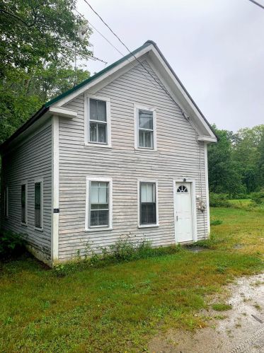 552 2nd Nh Tpke, Hillsboro NH  03244-4615 exterior