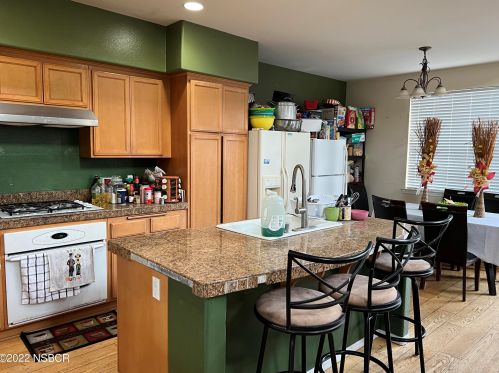 1410 Mesa View Ln, Santa Maria CA  93454-2573 exterior