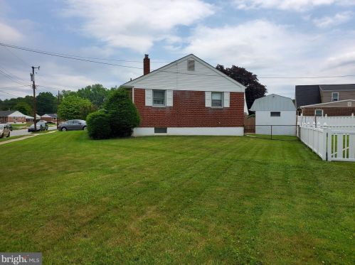2208 Diamond St, Wilmington, DE 19804-3647