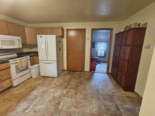 131 Carroll St, Portage WI  53901-1713 exterior