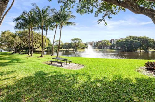 1915 Lavers Cir, Delray Beach FL  33444-7800 exterior