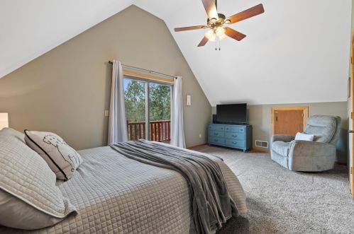 4869 Riverview Dr, Hubertus WI  53033-9777 exterior
