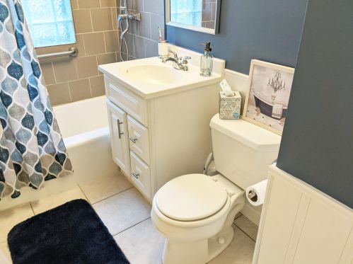 3406 87th St, Milwaukee WI  53227-4516 exterior