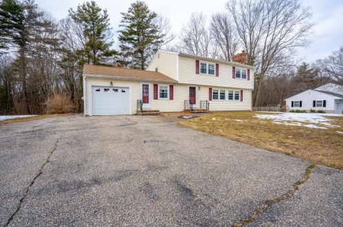 15 Scotland Ave, Salem, NH 03079-2228