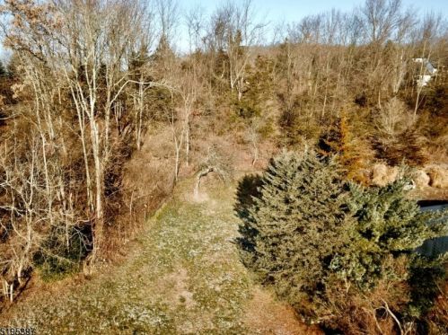 70 Haggerty Rd, Wantage NJ  07461-2706 exterior