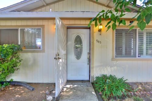 945 Quiet Way, Rio Linda CA  95673-1520 exterior