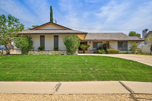 6115 Newcomb St, San Bernardino, CA 92404-3539
