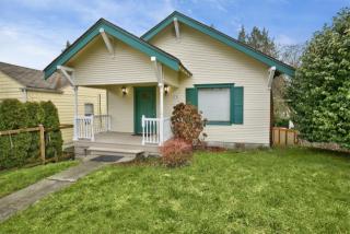 3727 Rockefeller Ave, Everett, WA 98201-4930