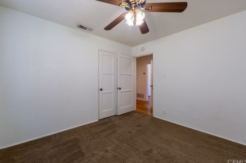 5938 Sunfield Ave, Lakewood CA  90712-1823 exterior