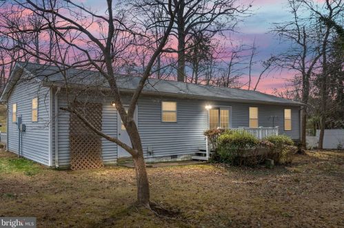 18812 Kerill Rd, Triangle, VA 22172-2013
