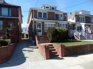 1040 76th St, Brooklyn, NY 11228-2320