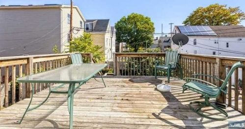 886 Broadway, Bayonne NJ  07002-3033 exterior