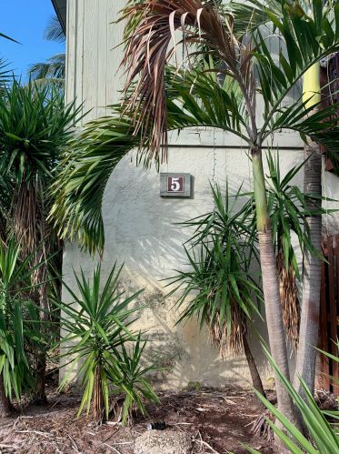 5 Crossings Cir, Boynton Beach, FL 33435-2174
