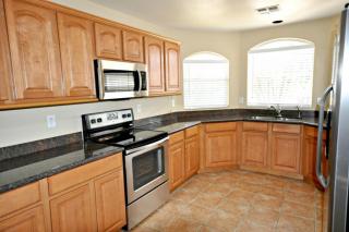 7335 Lindner Cir, Mesa, AZ 85209-4990