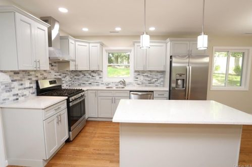 64 Green Rd, West Nyack NY  10994-2602 exterior