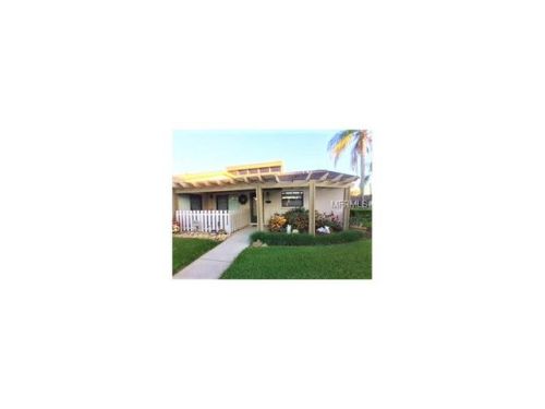 70 Lake Ct, Oldsmar, FL 34677-2088