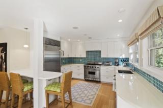 24 Sherrill Rd, East Hampton NY  11937-2209 exterior