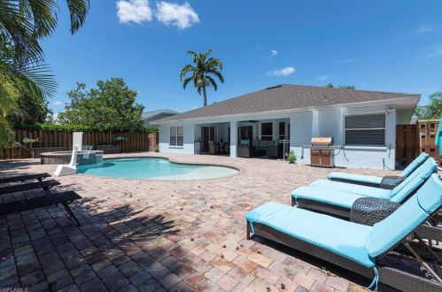 1980 Piccadilly Circus, Naples FL  34112-3687 exterior