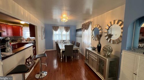 823 Longshore Ave, Philadelphia PA  19111-4422 exterior