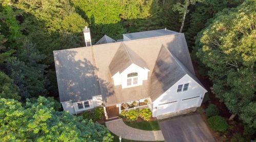 4 Wood Rd, Mashpee, MA 02649-3526