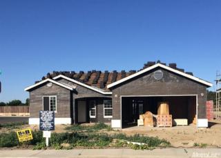 561 Marquez St, Newman, CA 95360-2429