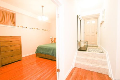 82-40 Austin St, Jamaica, NY 11415-1011