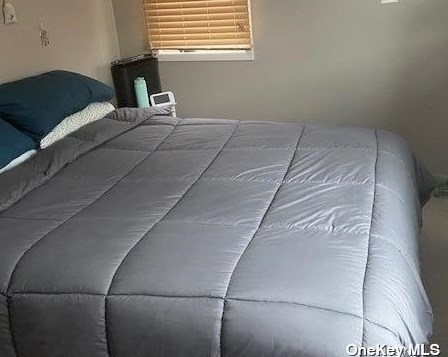 6 Peter Ct, Huntington Station NY  11746-4500 exterior