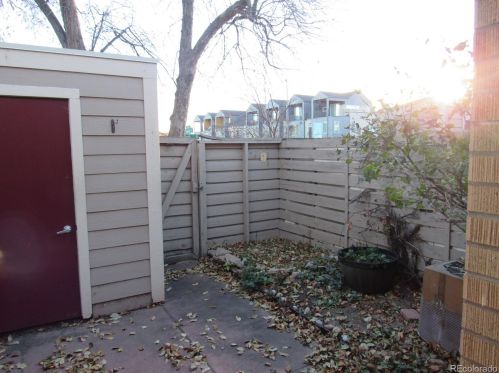 7026 1 Pl, Denver CO 80220-6104 exterior