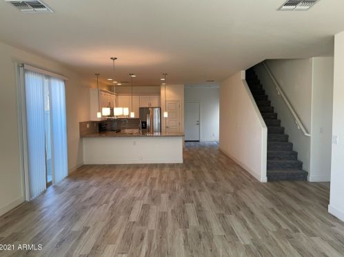 16516 10th St, Phoenix AZ  85048 exterior