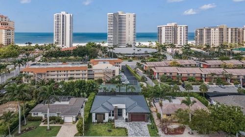 212 Flamingo Cir, Marco Island, FL 34145-4452