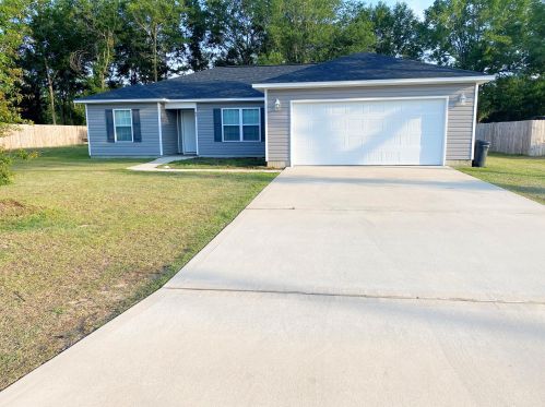 45 Tall Pines Blvd, Defuniak Springs, FL 32433-8541