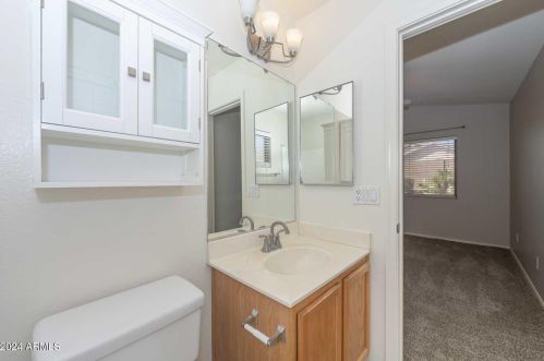 6620 Whispering Wind Dr, Glendale AZ  85310-3465 exterior