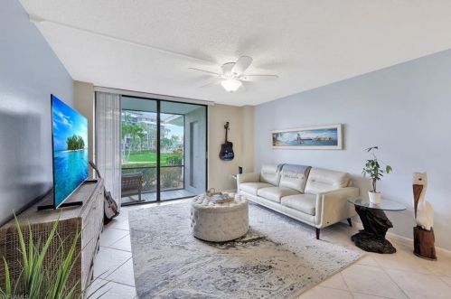 601 Seaview Ct, Marco Island, FL 34145-2917