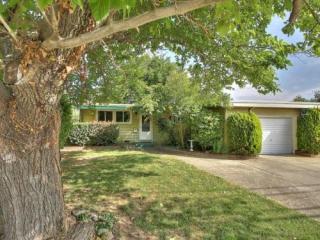 3493 Edison Ave, Sacramento CA  95821-2604 exterior